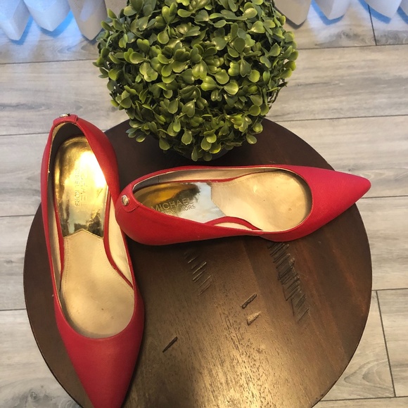 Michael Kors Scarlet (Red) Pump - Picture 1 of 2